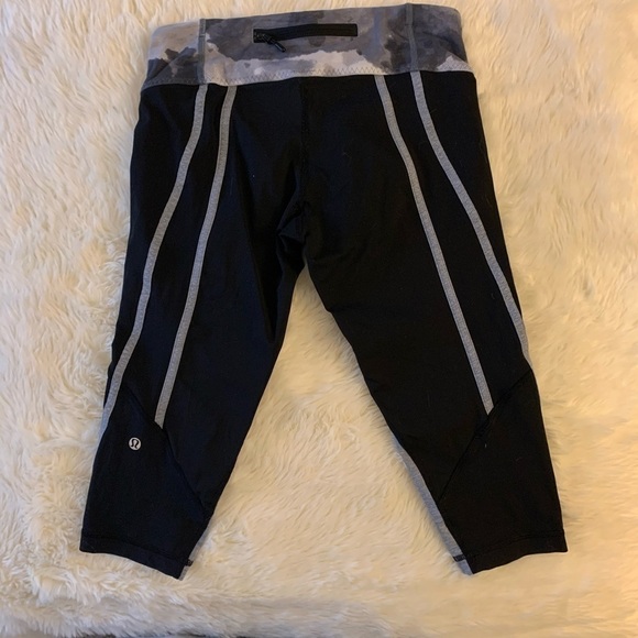 Lululemon 16” Crop Running Legging Camo Trimmed Waist - Picture 2 of 6